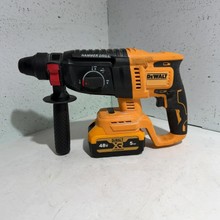 Перфоратор DeWALT 48V — миниатюра 3