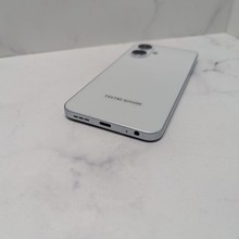 Смартфон Tecno Spark Go 2 4/128 белый — миниатюра 3