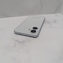 Смартфон Tecno Spark Go 2 4/128 белый — миниатюра 4