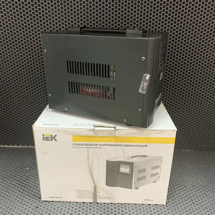 Стабилизатор напряжения IEK CHP1-0-0.5 кВА