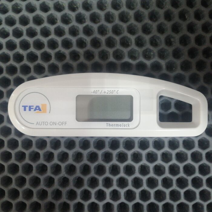 Термометр TFA 30.1047.02