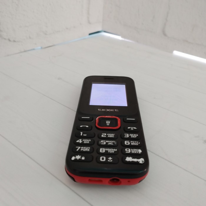 Кнопочный телефон TeXet TM-128