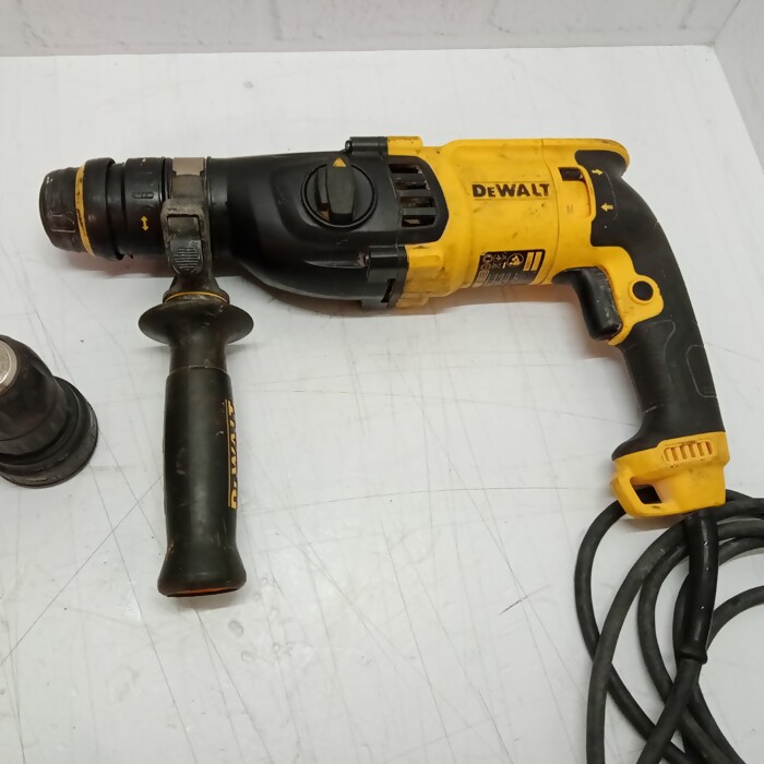 Перфоратор DeWALT D25144K