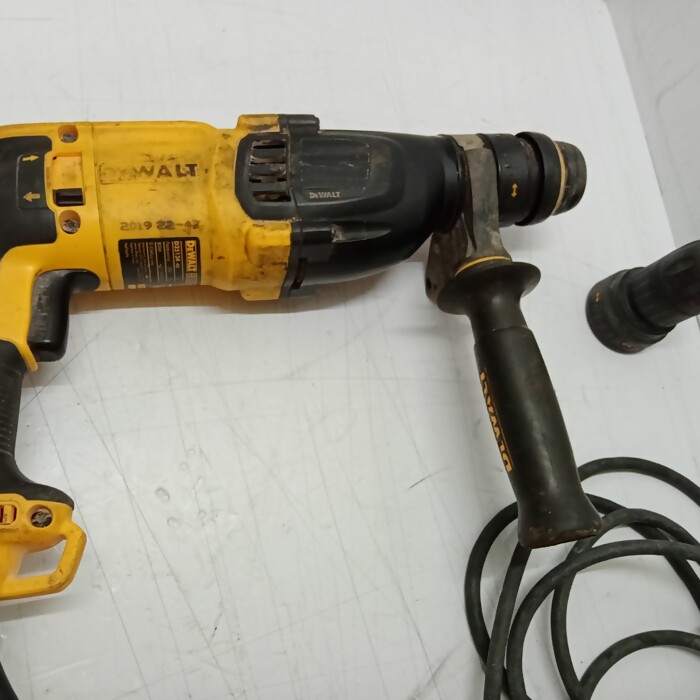 Перфоратор DeWALT D25144K