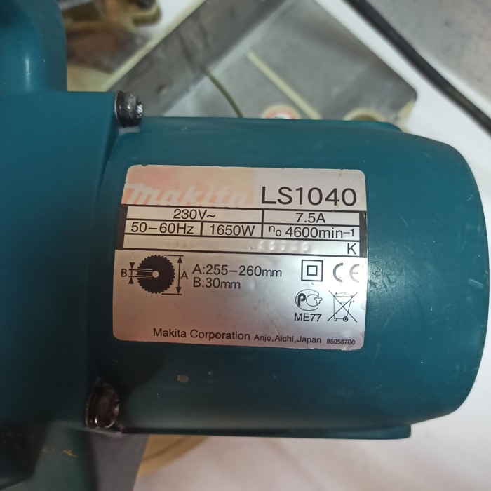 Торцовочная пила Makita LS1040