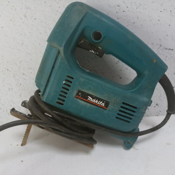 Лобзик Makita 4323