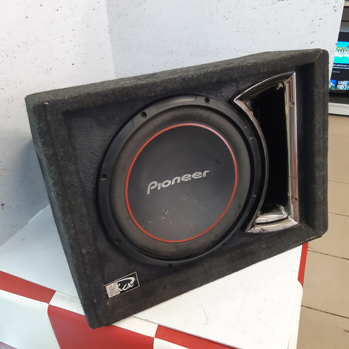 Сабвуфер Pioneer в коробе