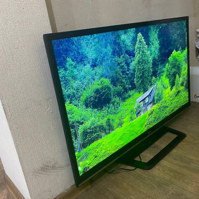 Телевизор LG 47LS5600