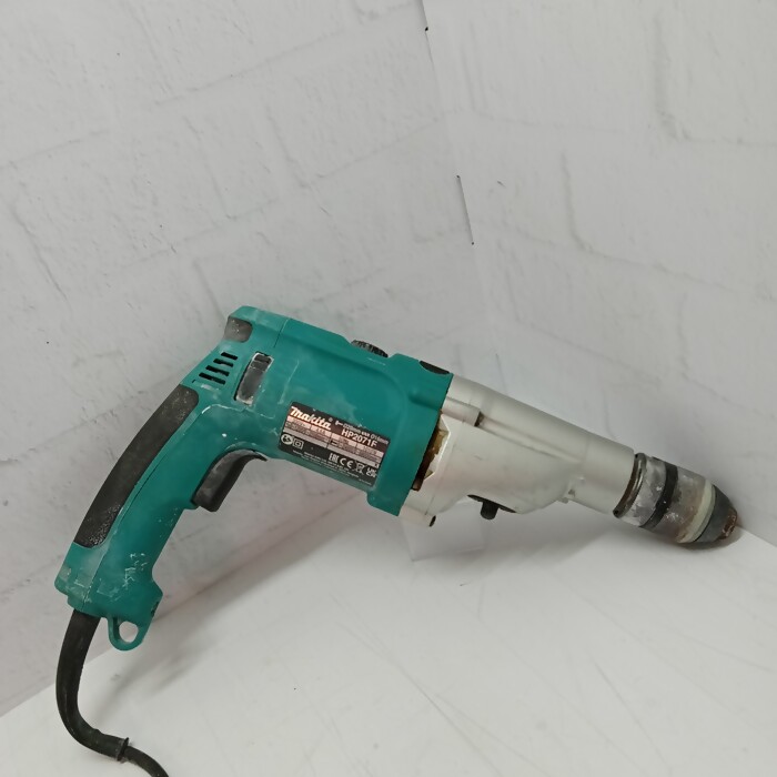 Дрель Makita HP2071