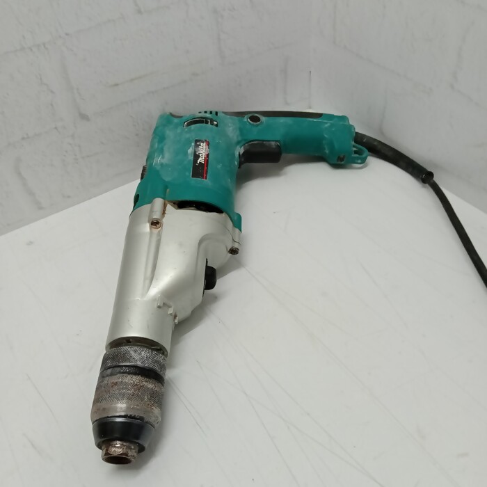 Дрель Makita HP2071