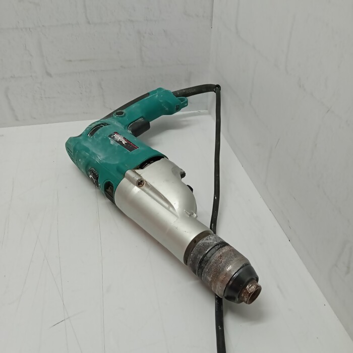 Дрель Makita HP2071