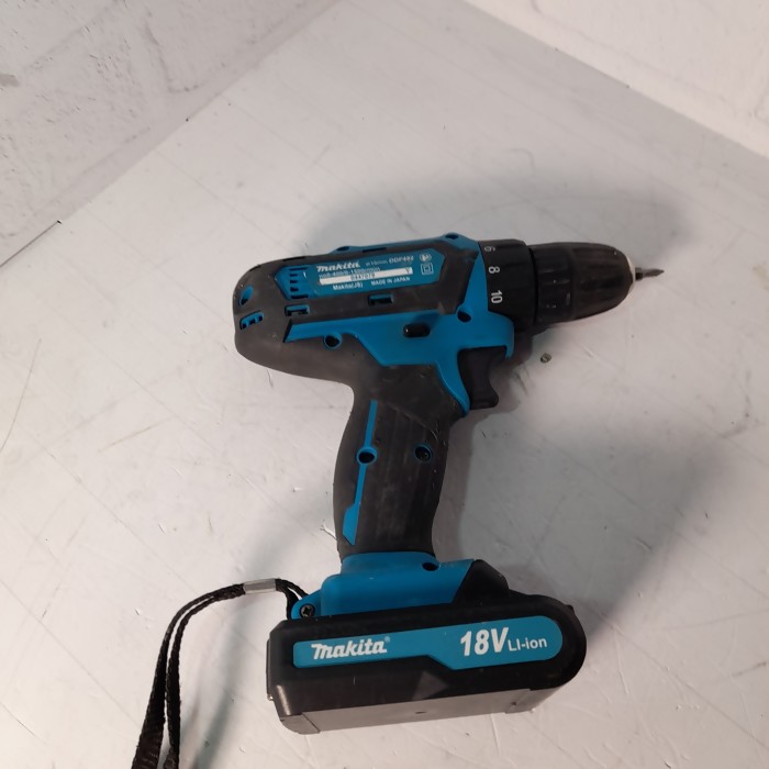 Дрель-шуруповерт Makita DDF482