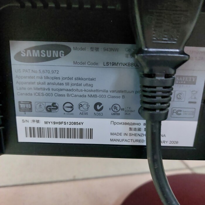 Монитор Samsung LS19MYNKBBUEDC