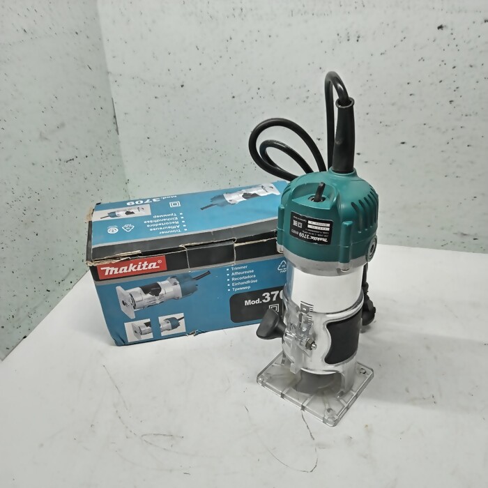 Фрезер Makita 3709