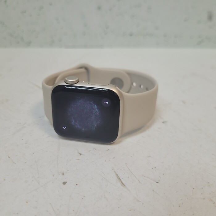 Умные часы Apple Watch SE 40MM  2023