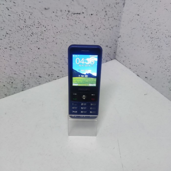 Кнопочный телефон Philips Xenium E182