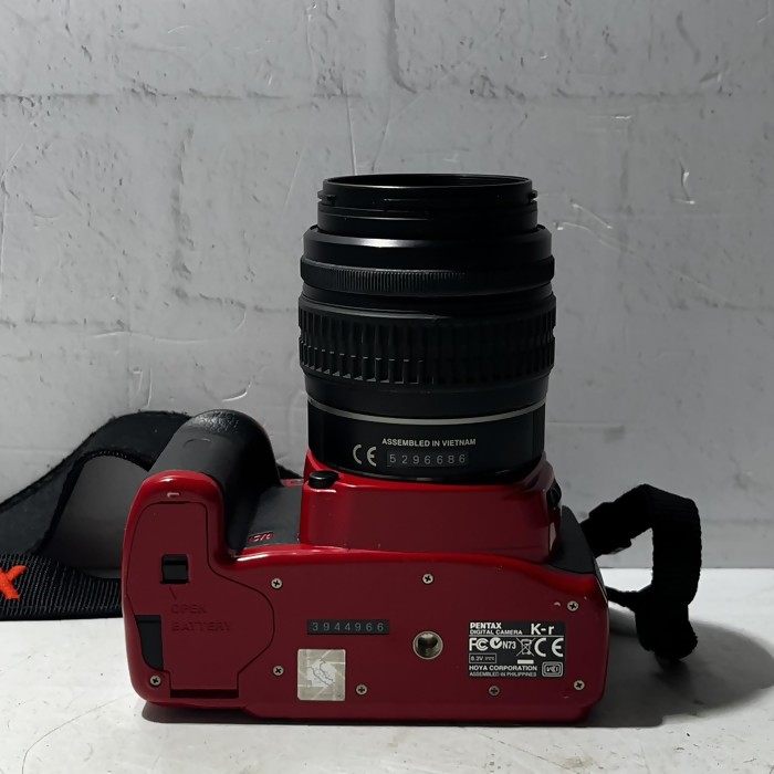 Зеркальный фотоаппарат Pentax K-R