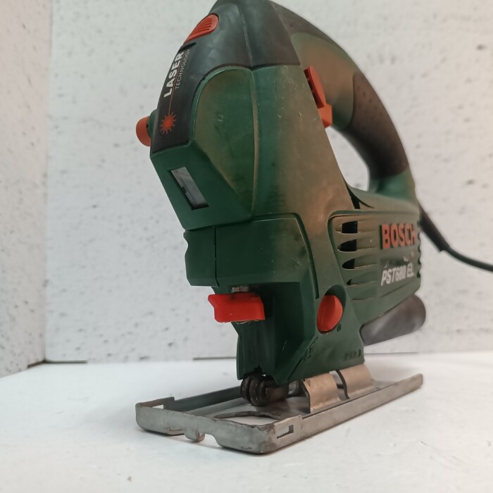 Электролобзик Bosch PST680E