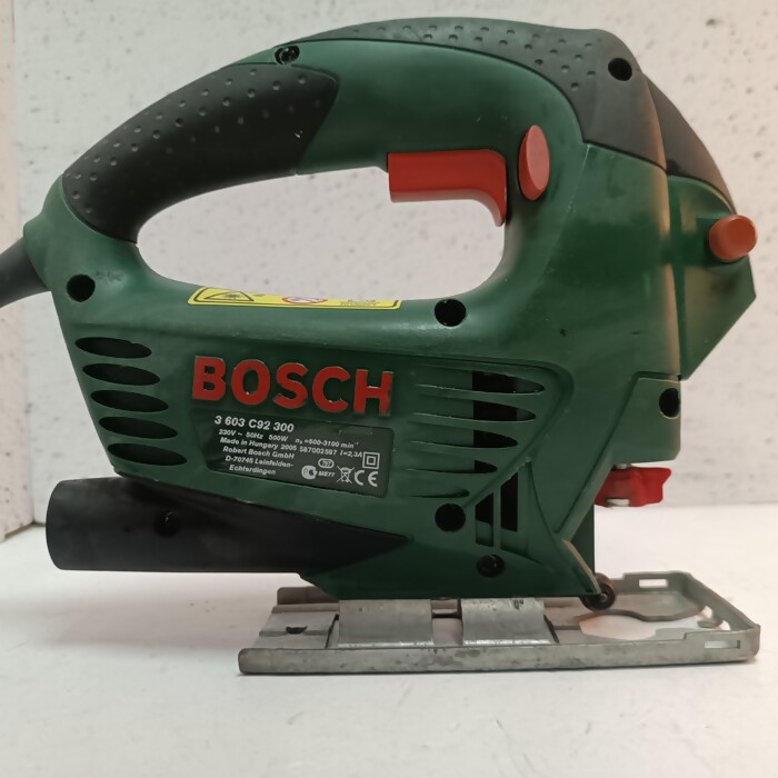 Электролобзик Bosch PST680E