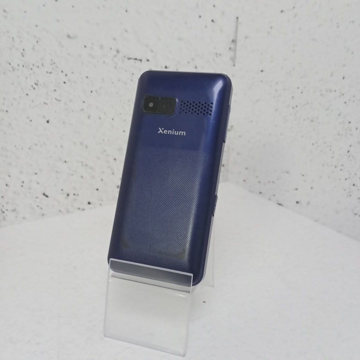 Кнопочный телефон Philips Xenium E207