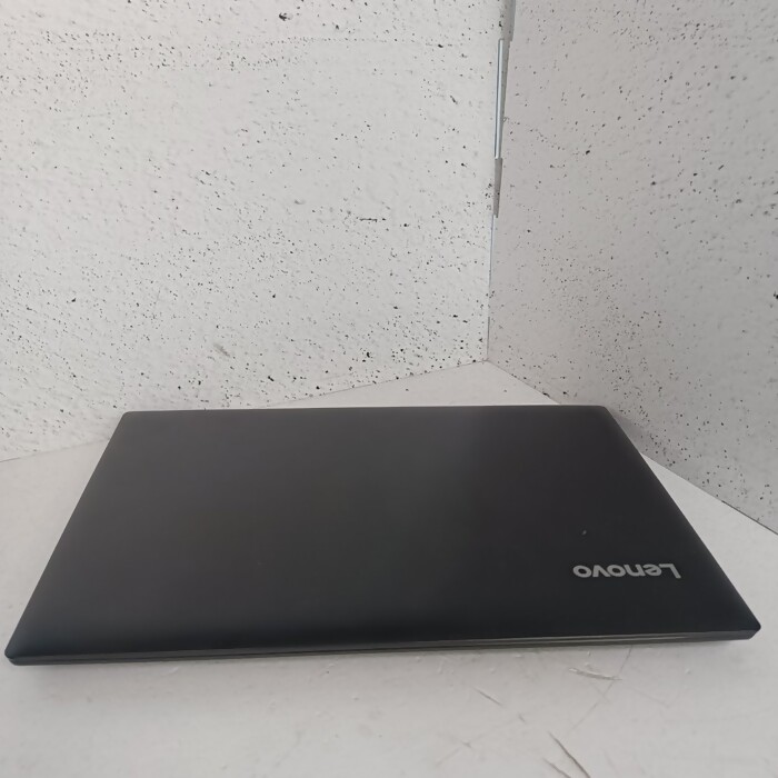 Ноутбук Lenovo idealpad 330-15AST