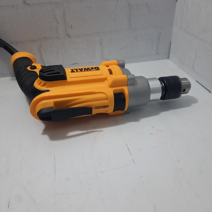 Дрель DeWalt DWD024