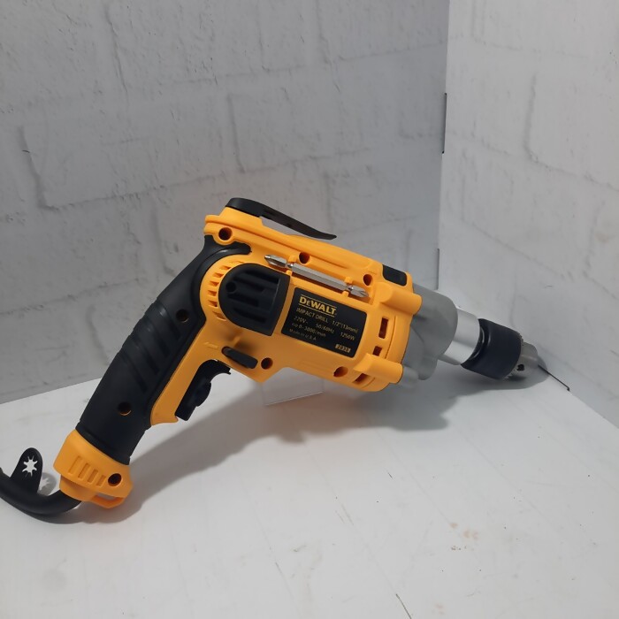 Дрель DeWalt DWD024