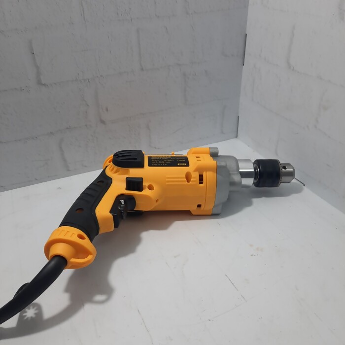 Дрель DeWalt DWD024