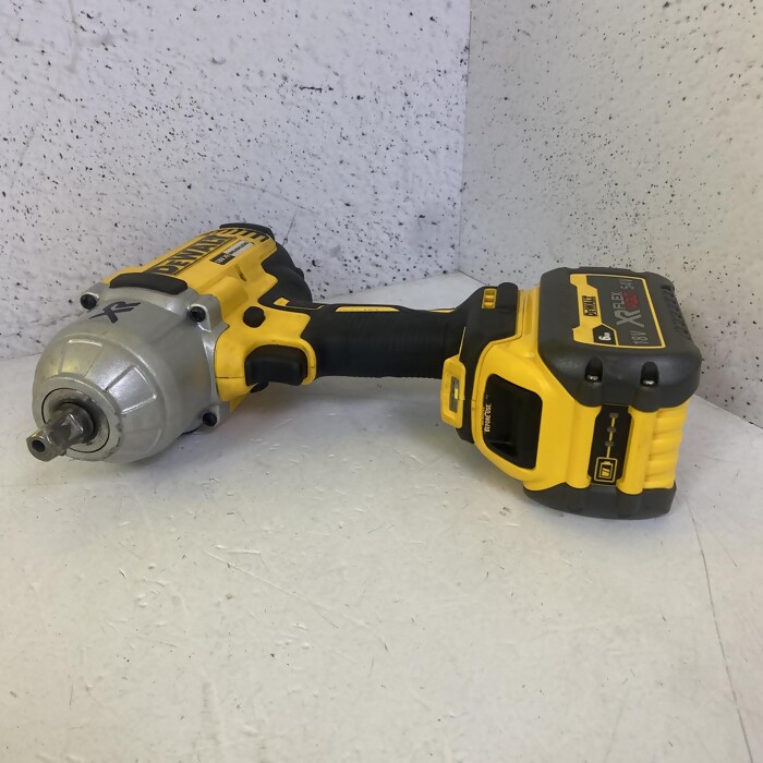 Гайковерт DeWALT DCF899