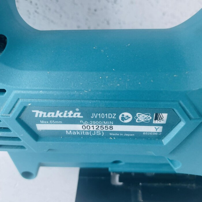 Лобзик Makita JV101DZ