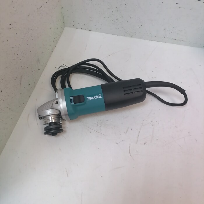 Болгарка Makita 9555HN