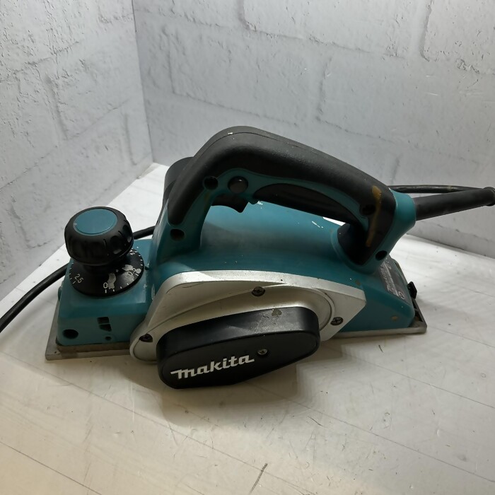 Электрорубанок Makita KP0800