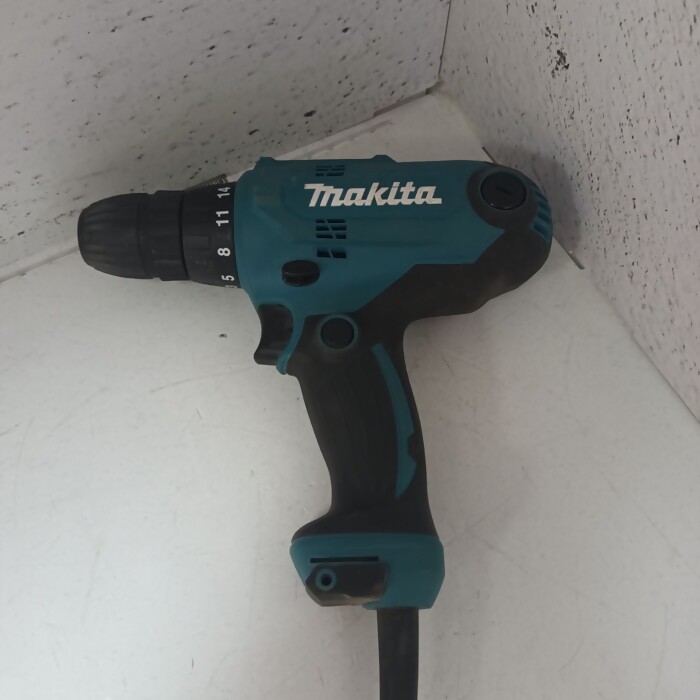 Шуруповерт Makita DF0300