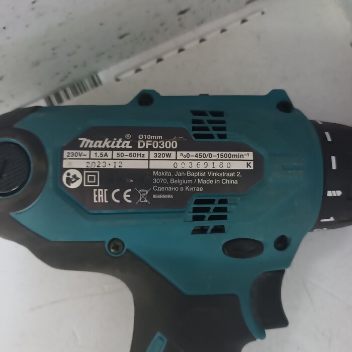 Шуруповерт Makita DF0300