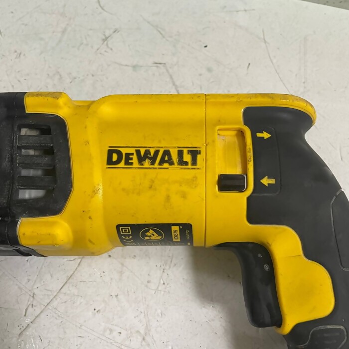 Перфоратор DeWALT D25134-QS