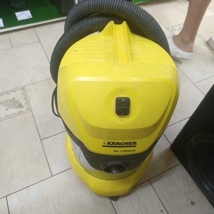 Пылесос KARCHER WD 3 Premium