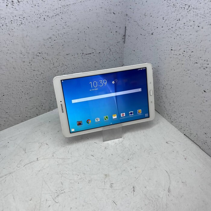 Планшет Samsung Galaxy Tab E 9.6 SM-T561N 8Gb