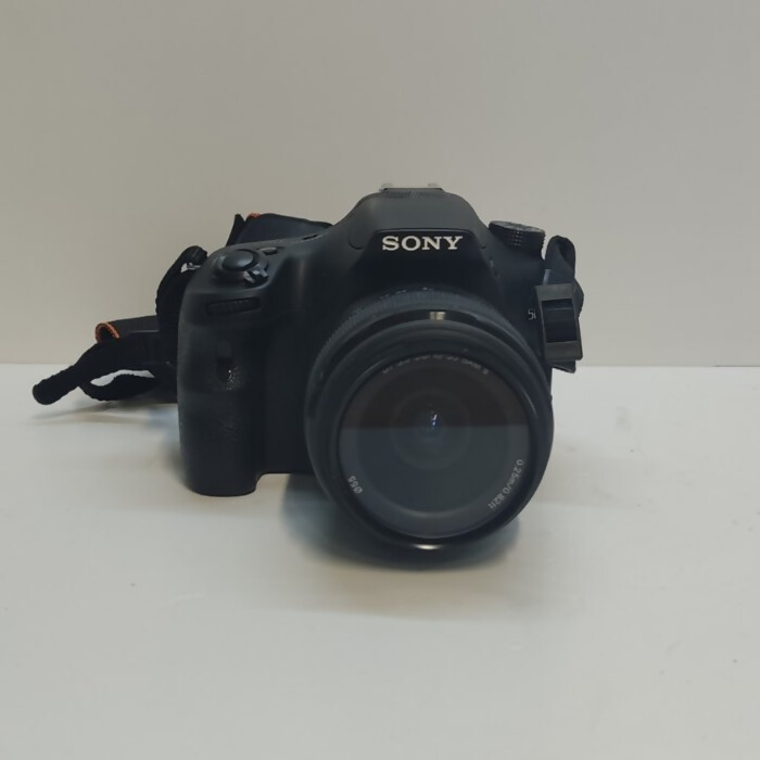 Зеркальный фотоаппарат Sony SLT-A58