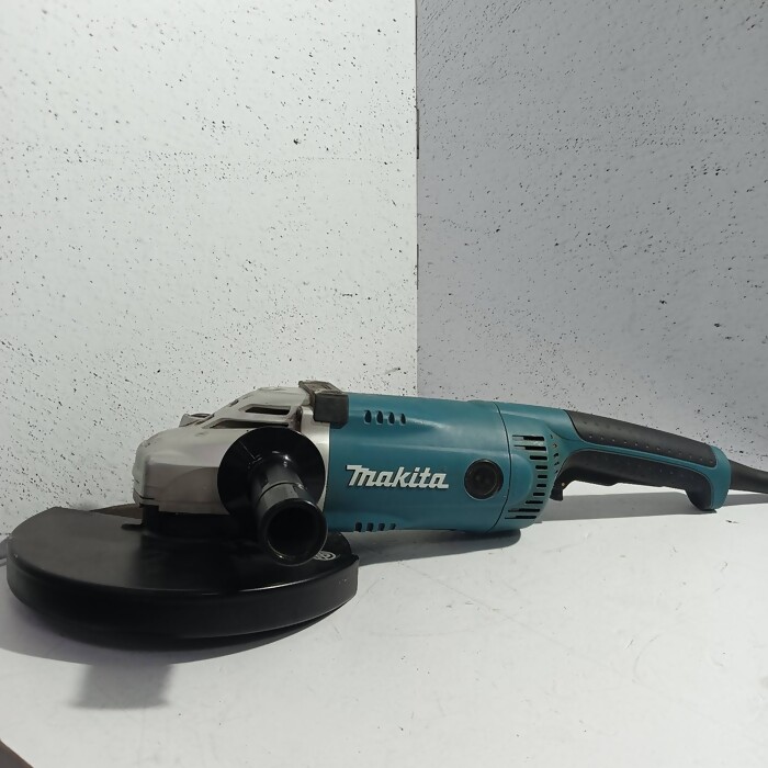 Болгарка Makita GA 9020S