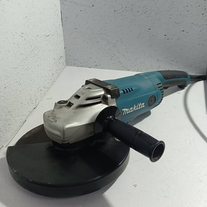 Болгарка Makita GA 9020S