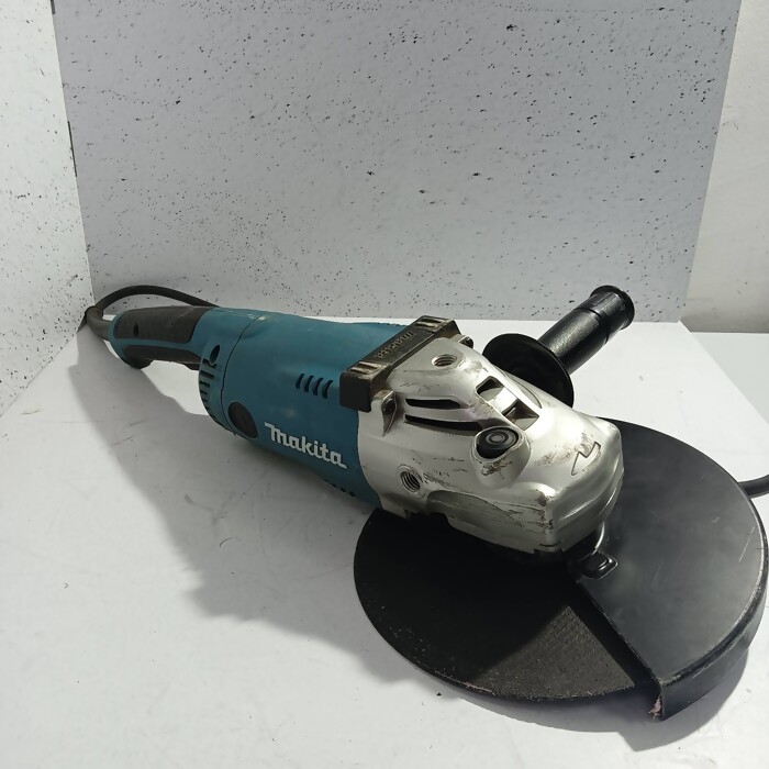 Болгарка Makita GA 9020S