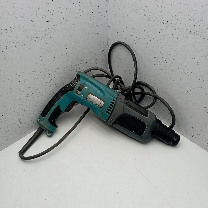 Перфоратор Makita hr2470