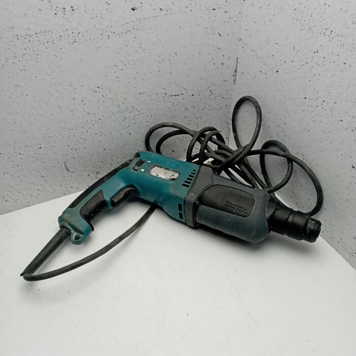 Перфоратор Makita hr2470