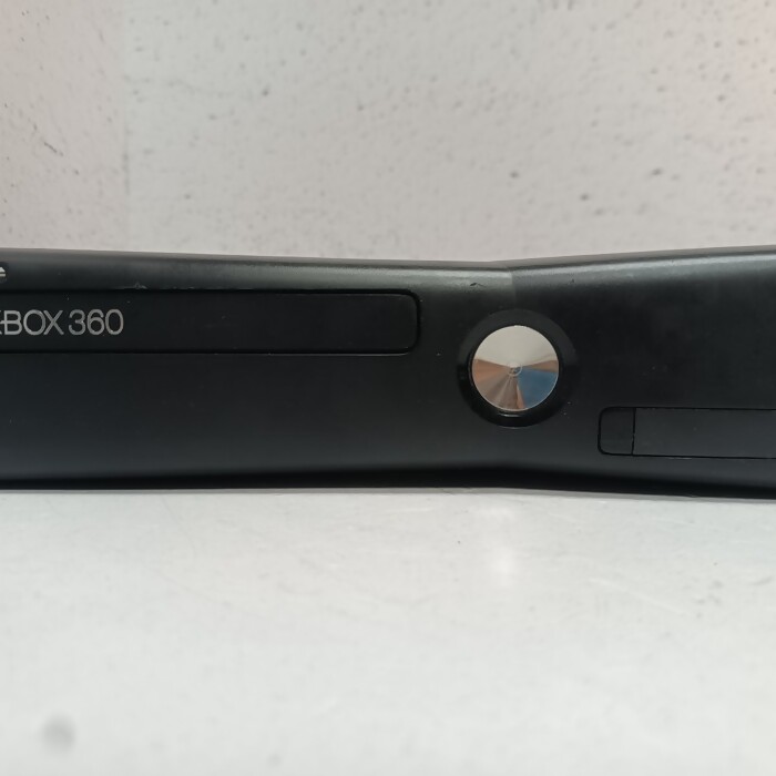 Игровая приставка Microsoft Xbox 360 S 250 ГБ