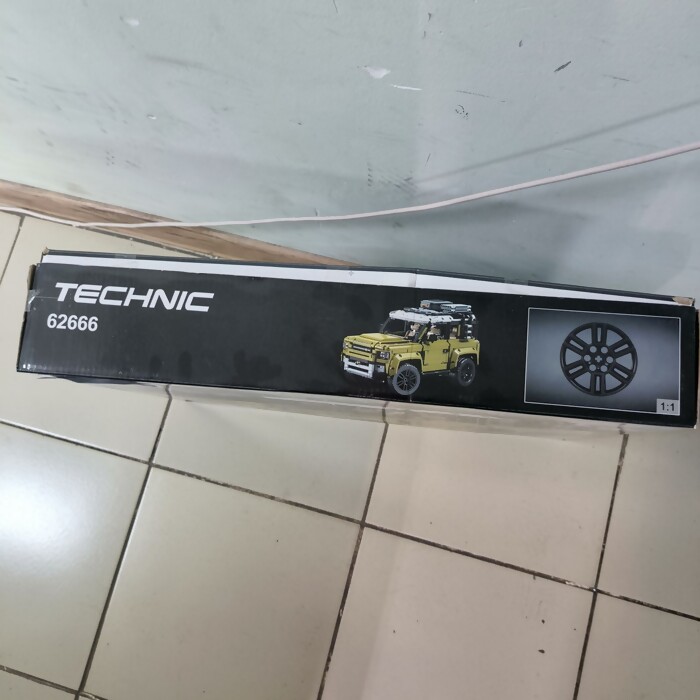 Конструктор TECHNIC Land Rover Defender 62666