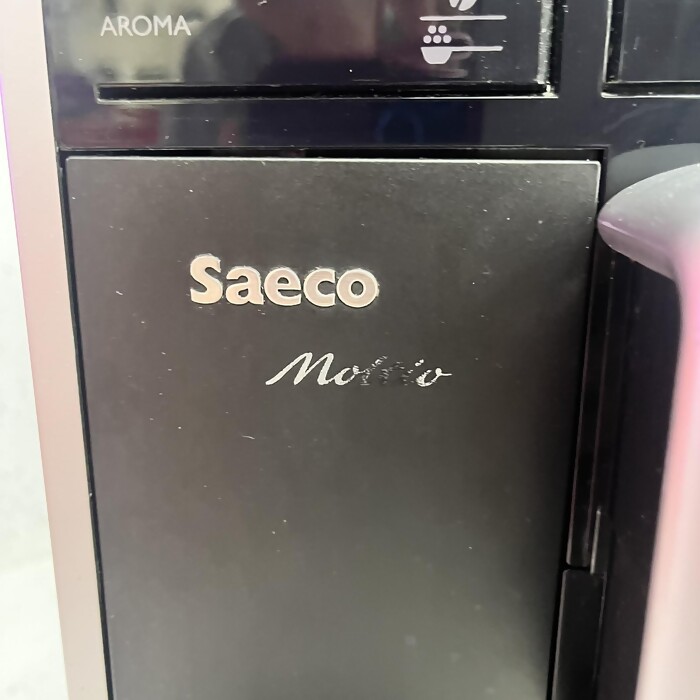 Кофеварка Saeco HD8889