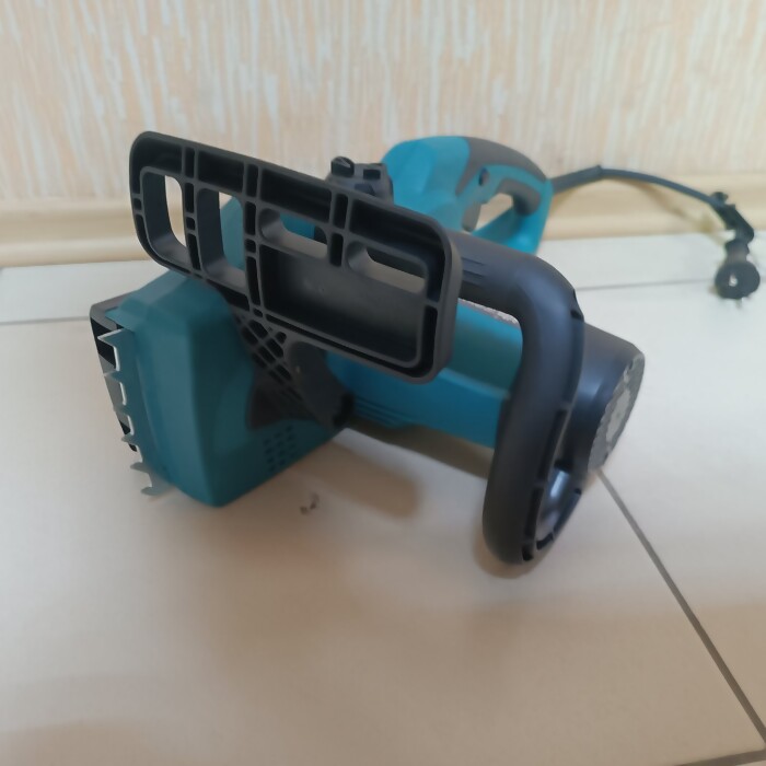 Электропила Makita UC4041A