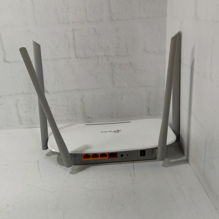 Роутер TP-Link EC220-G5