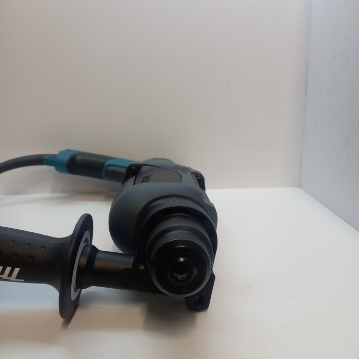 Перфоратор Makita HR2470