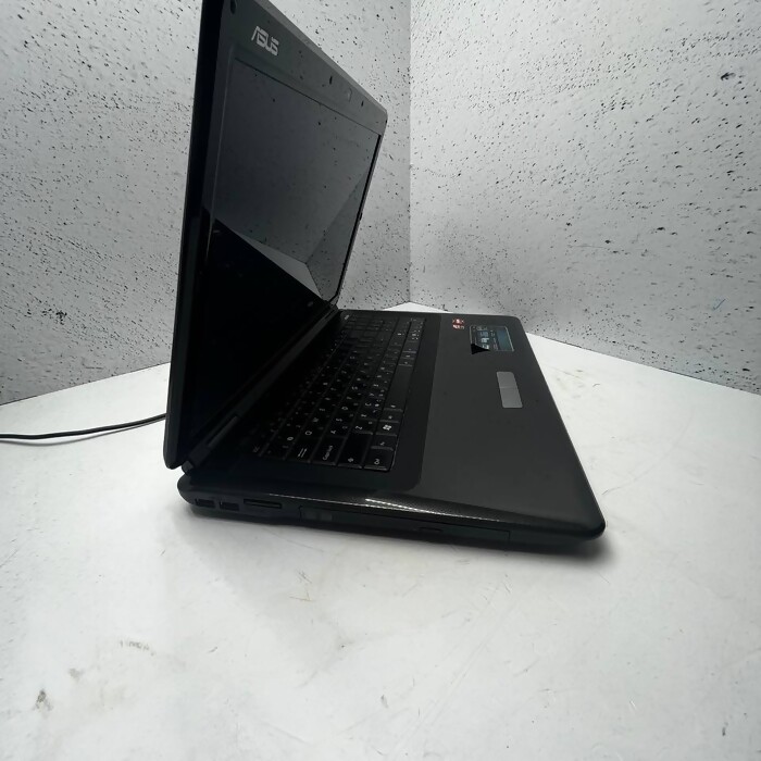 Ноутбук Asus F552C